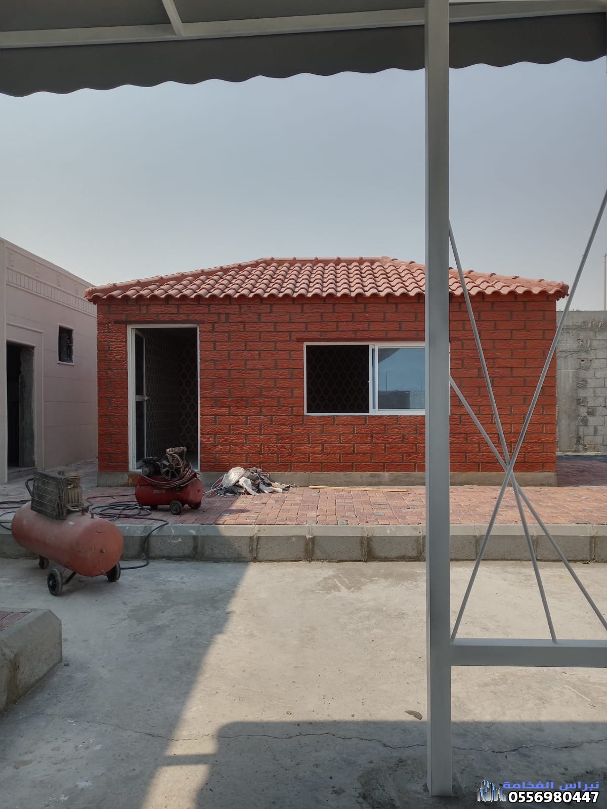 بيوت شعر وخيام قرميد ومجالس الدمام متينة وعصرية تجمع بين الشكل الجمالي والعملية